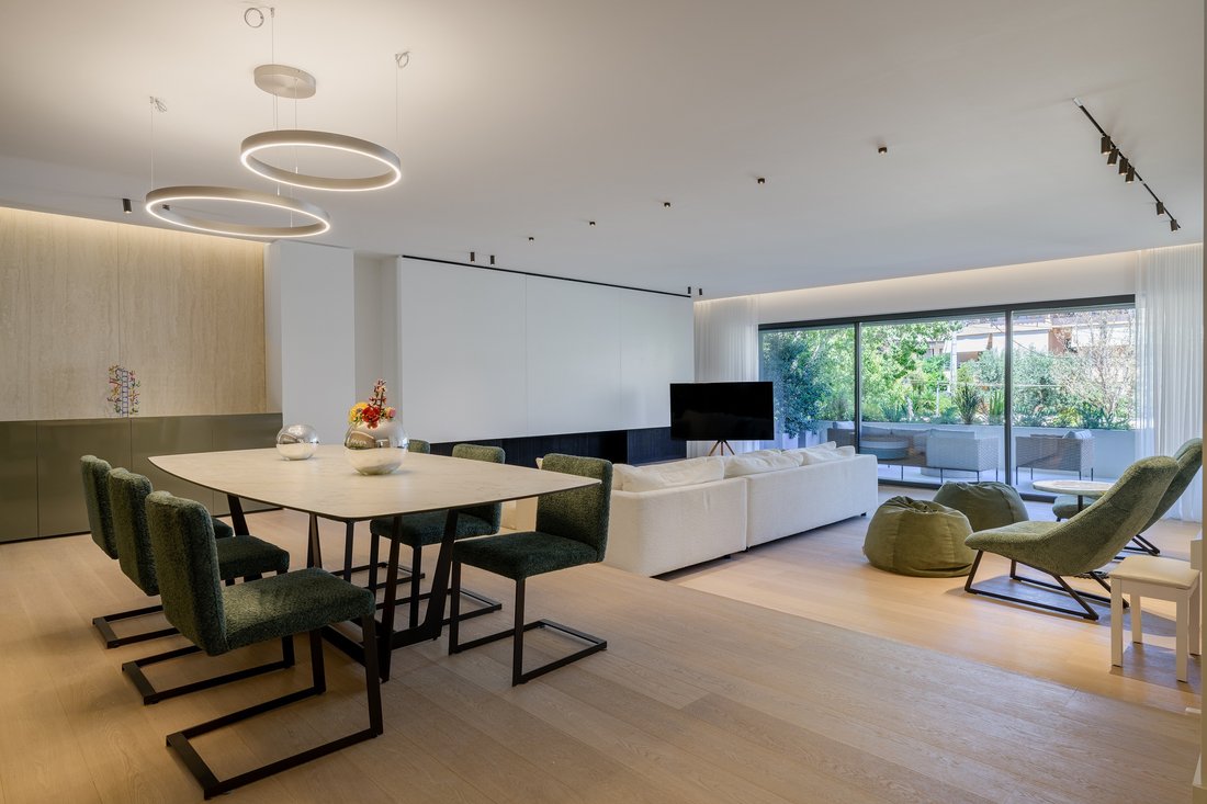 House in Vouliagmeni, Attica, Greece 3 - 15965534