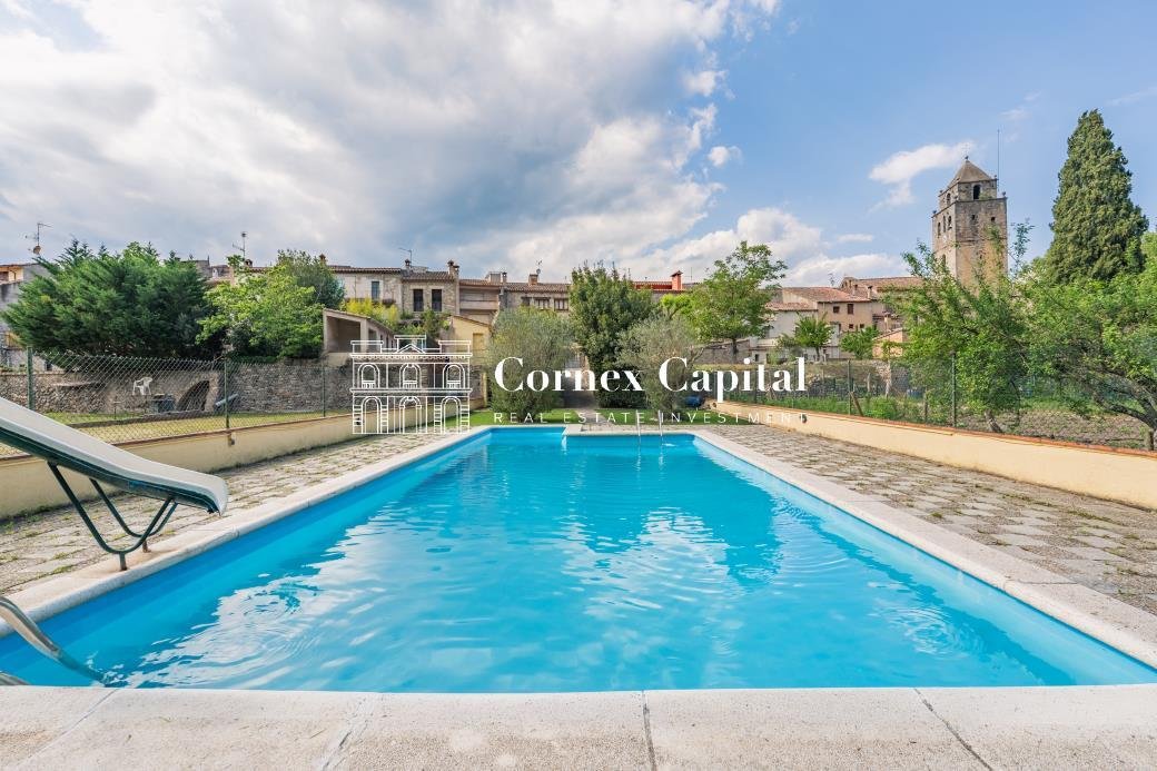 Townhouse in Sant Llorenc de la Muga, Catalonia, Spain 2 - 18278225