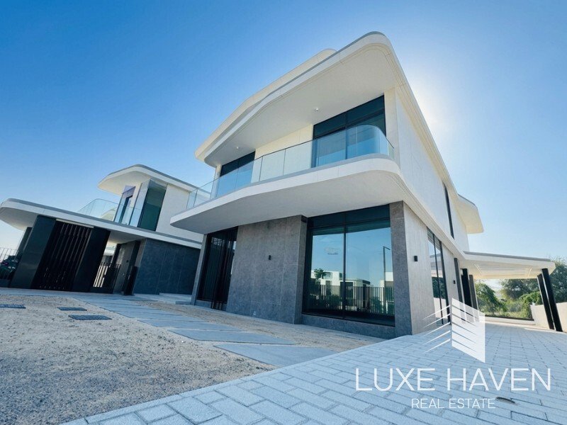 Villa in Hadaeq Sheikh Mohammed Bin Rashid, Dubai, United Arab Emirates 2 - 18277370