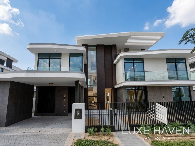 Villa in Hadaeq Sheikh Mohammed Bin Rashid, Dubai, United Arab Emirates 1 - 18277370