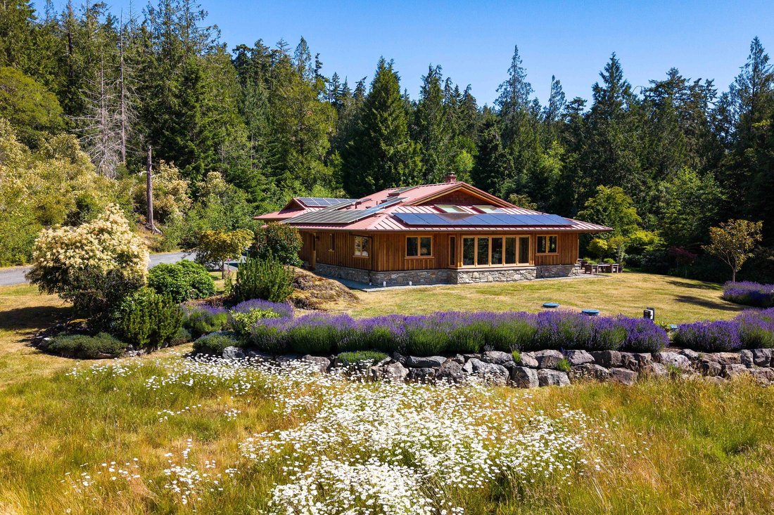 House in Sooke, British Columbia, Canada 5 - 17853352