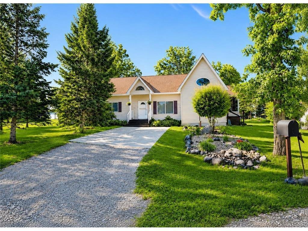 House in Luck, Wisconsin, United States 2 - 18276845