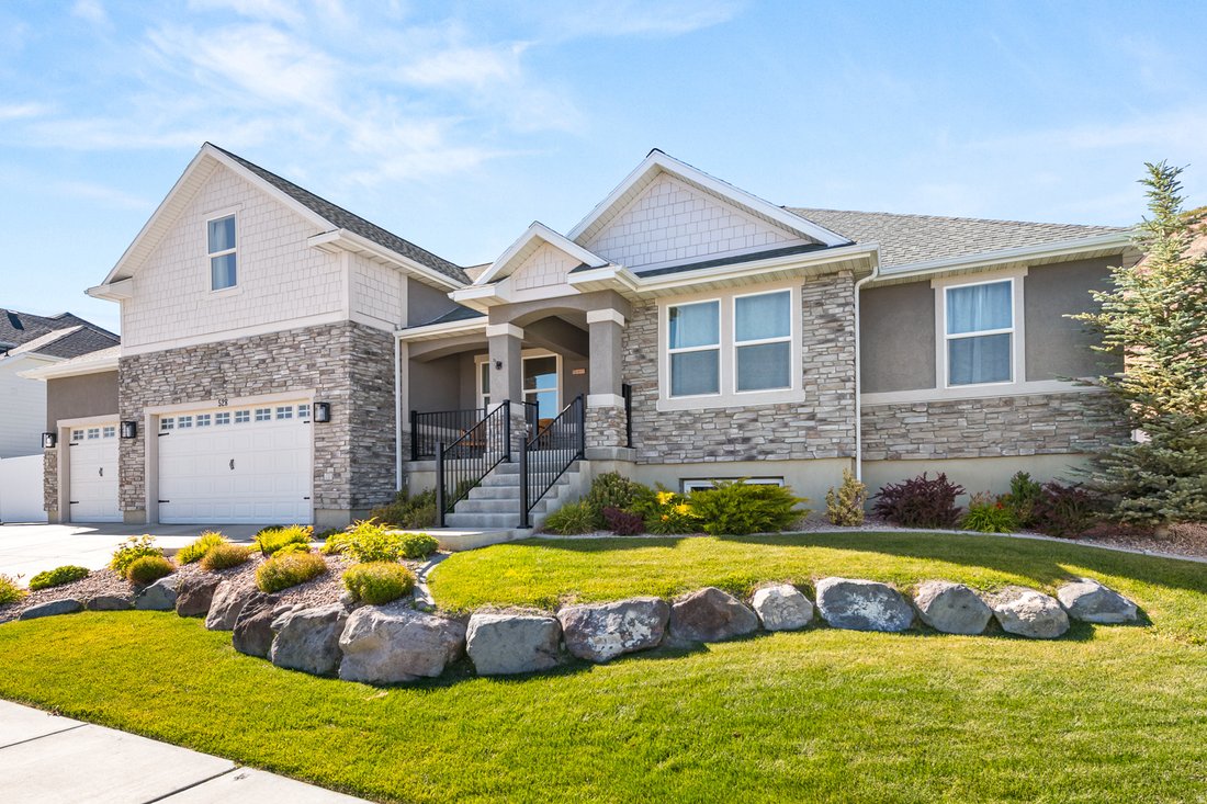 Lehi, Utah, United States 1 - 18276763