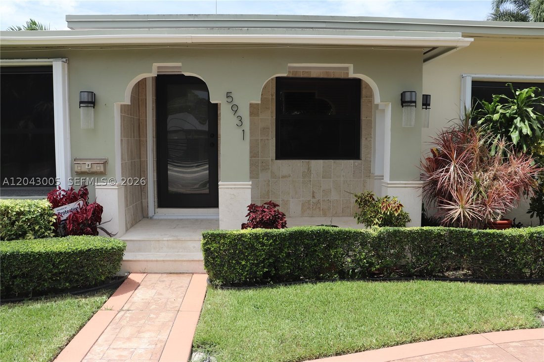 House in Miami, Florida, United States 3 - 18277025