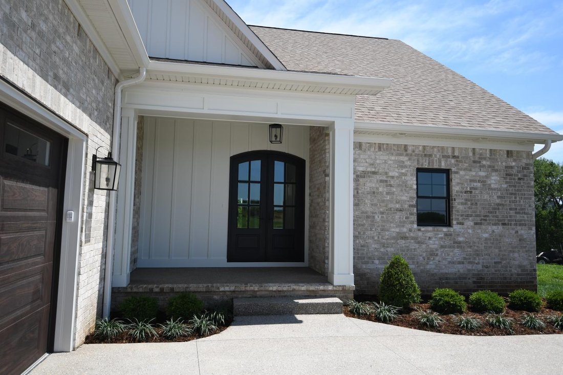 House in Charlestown, Indiana, United States 2 - 16307537