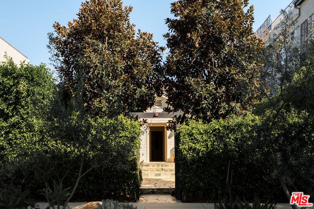 Los Angeles, California, United States 2 - 17724721