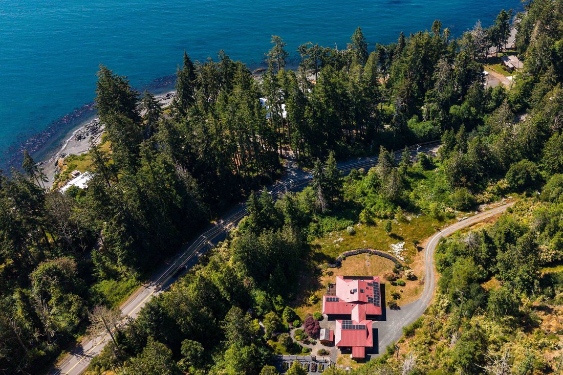 House in Sooke, British Columbia, Canada 2 - 17853352