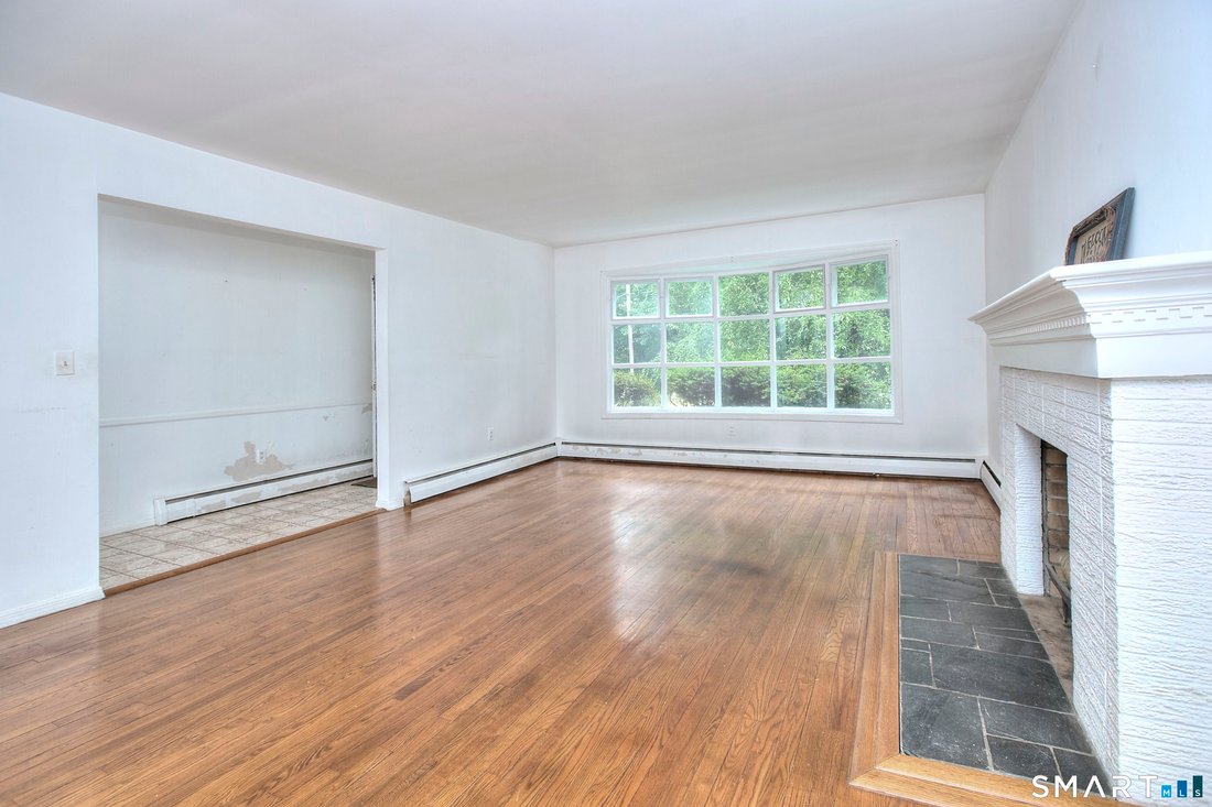 House in Trumbull, Connecticut, United States 5 - 18276974