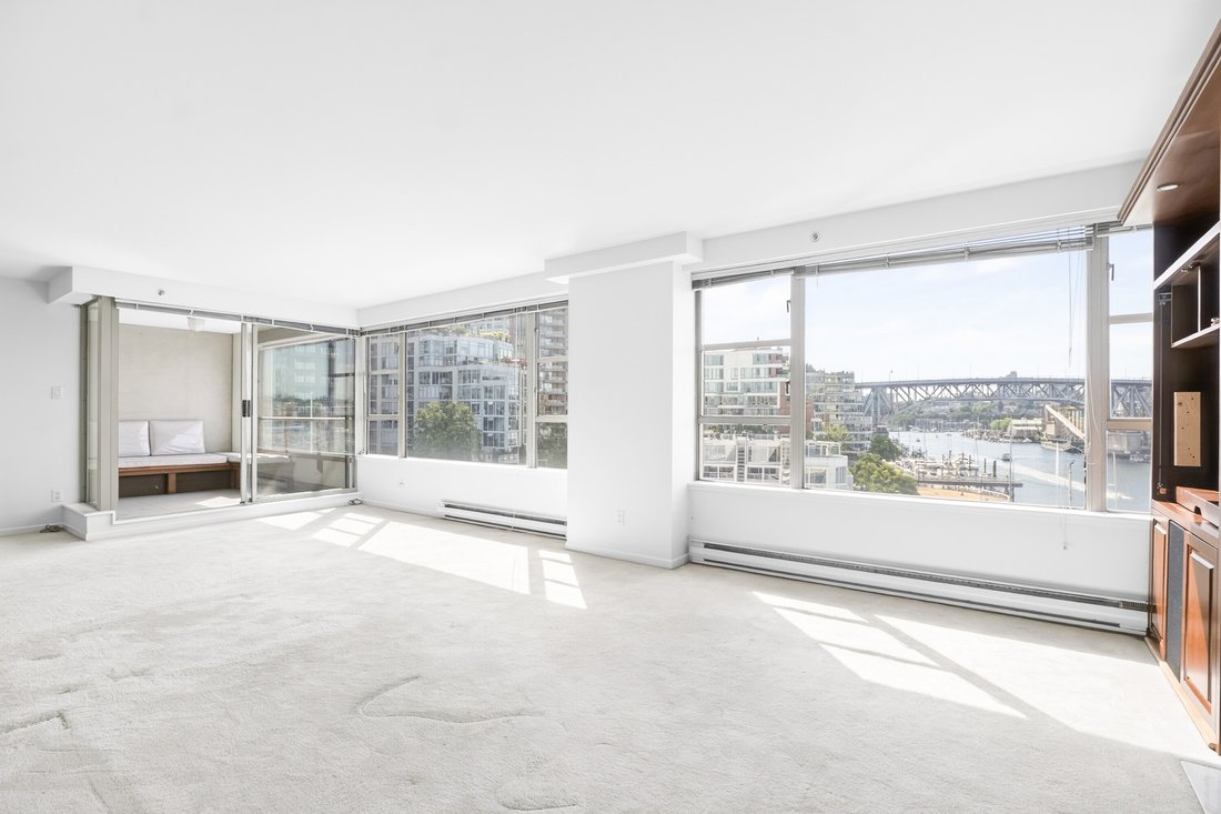Condo in Vancouver, British Columbia, Canada 5 - 18276743