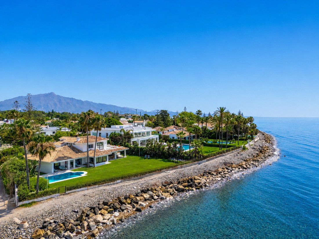 Villa in Guadalmina Baja, San Pedro de Alcantara, Spain 1 - 18248069