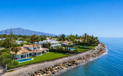 Villa in Guadalmina Baja, San Pedro de Alcantara, Spain 1