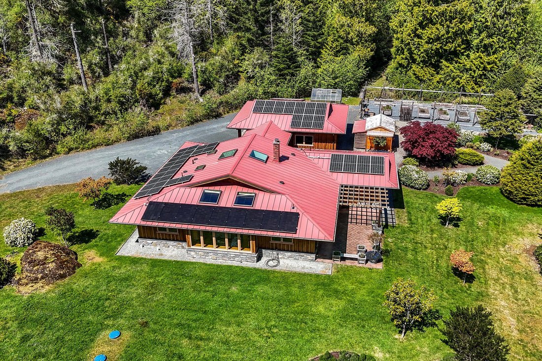 House in Sooke, British Columbia, Canada 4 - 17853352