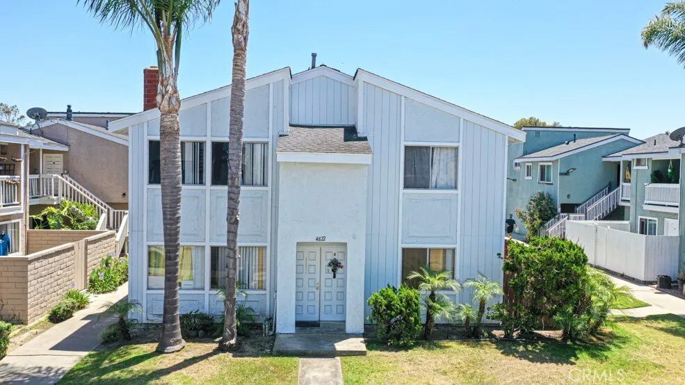 Huntington Beach, California, United States 2 - 18277834