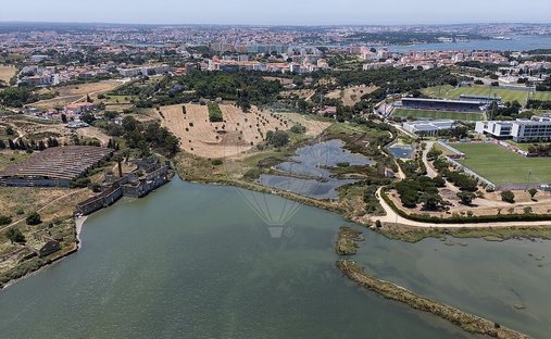 Land in Seixal, Arrentela e Aldeia de Paio Pires, Setubal, Portugal 1
