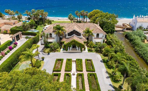 Villa en Estepona, Andalucía, España 1
