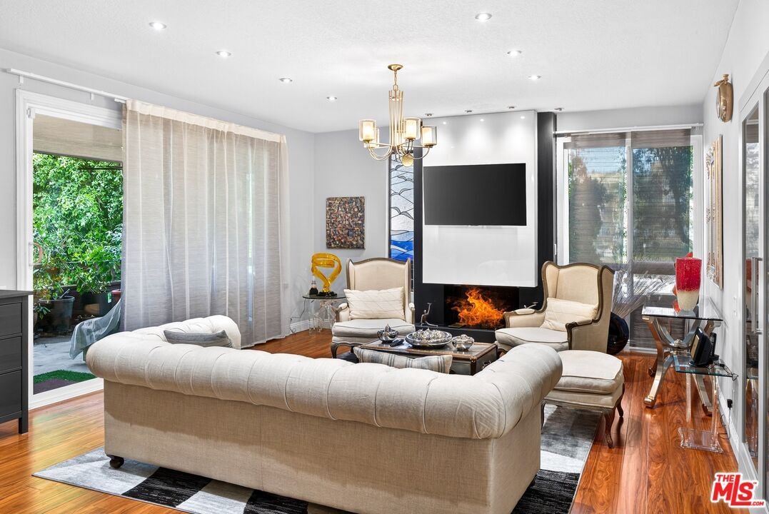 Condo in Los Angeles, California, United States 4 - 18278797