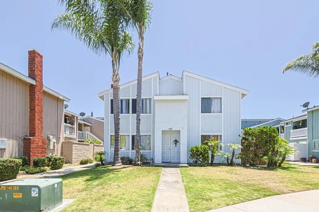 Huntington Beach, California, United States 1 - 18277834