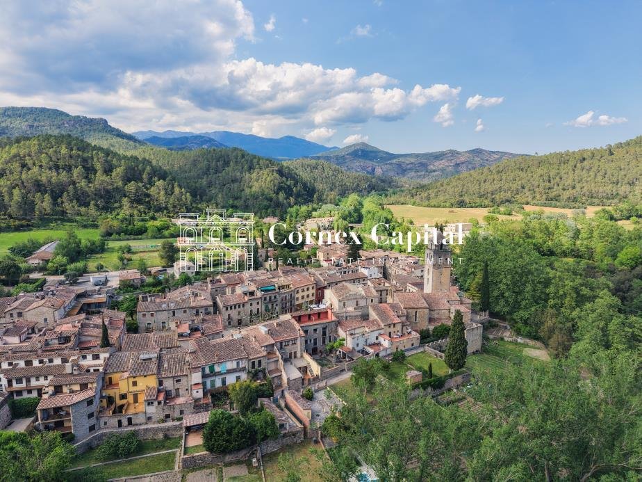Townhouse in Sant Llorenc de la Muga, Catalonia, Spain 1 - 18278225