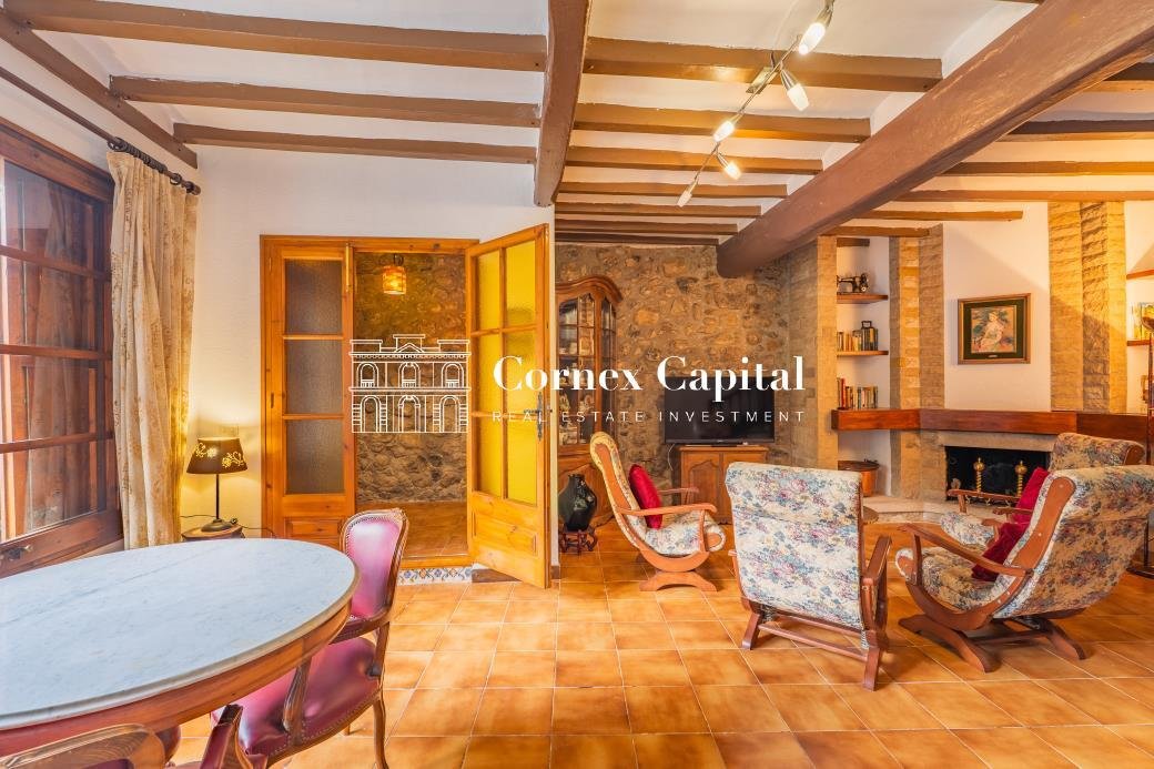 Townhouse in Sant Llorenc de la Muga, Catalonia, Spain 5 - 18278225