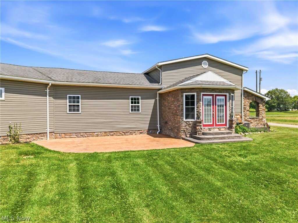 House in East Rochester, Ohio, United States 2 - 18276902