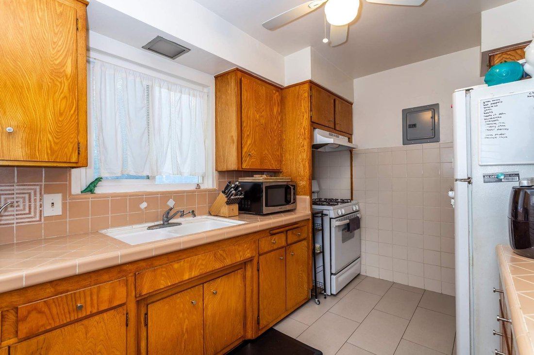 Condo in Los Angeles, California, United States 5 - 18278141