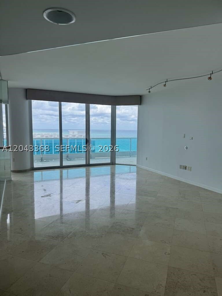 Condo in Miami Beach, Florida, United States 1 - 18278746