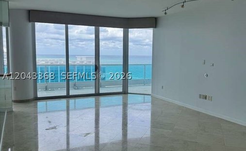 Condo in Miami Beach, Florida, United States 1
