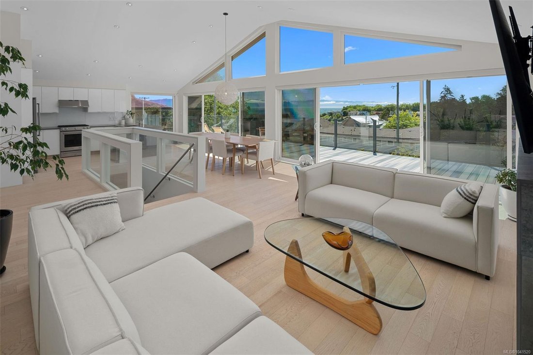 House in Oak Bay, British Columbia, Canada 1 - 18278556