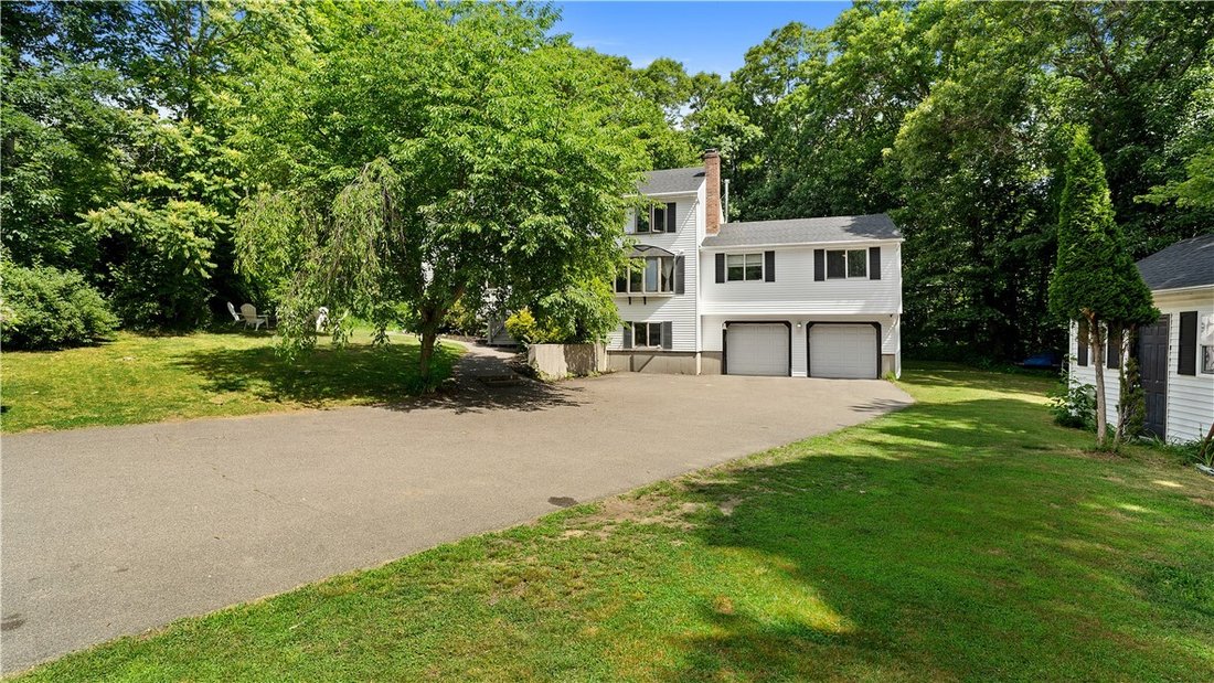 House in Cumberland, Rhode Island, United States 2 - 18276920