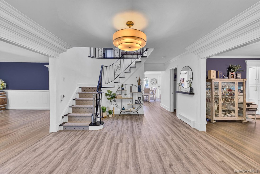 House in Huntington Station, New York, United States 5 - 18277093