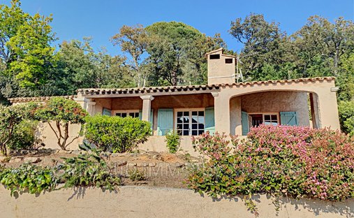 Villa in Grimaud, Provence-Alpes-Côte d'Azur, France 1