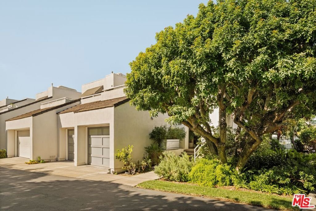 Townhouse in Los Angeles, California, United States 3 - 18276925
