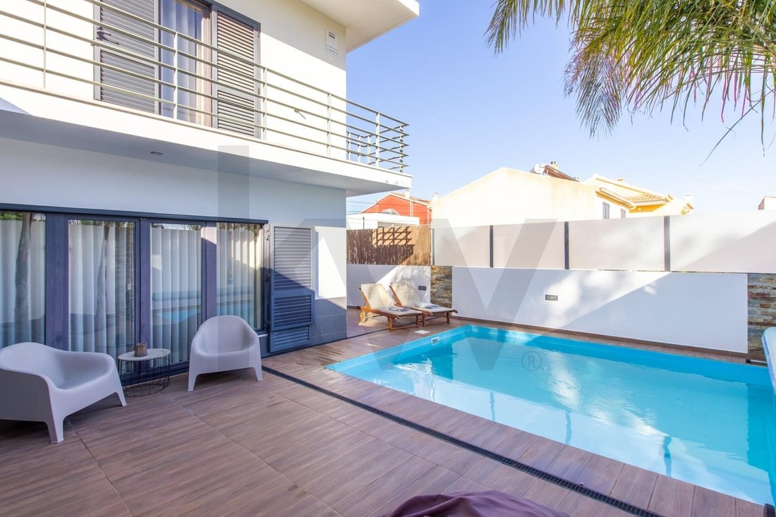 Townhouse in Seixal, Arrentela e Aldeia de Paio Pires, Setubal, Portugal 1 - 18277032