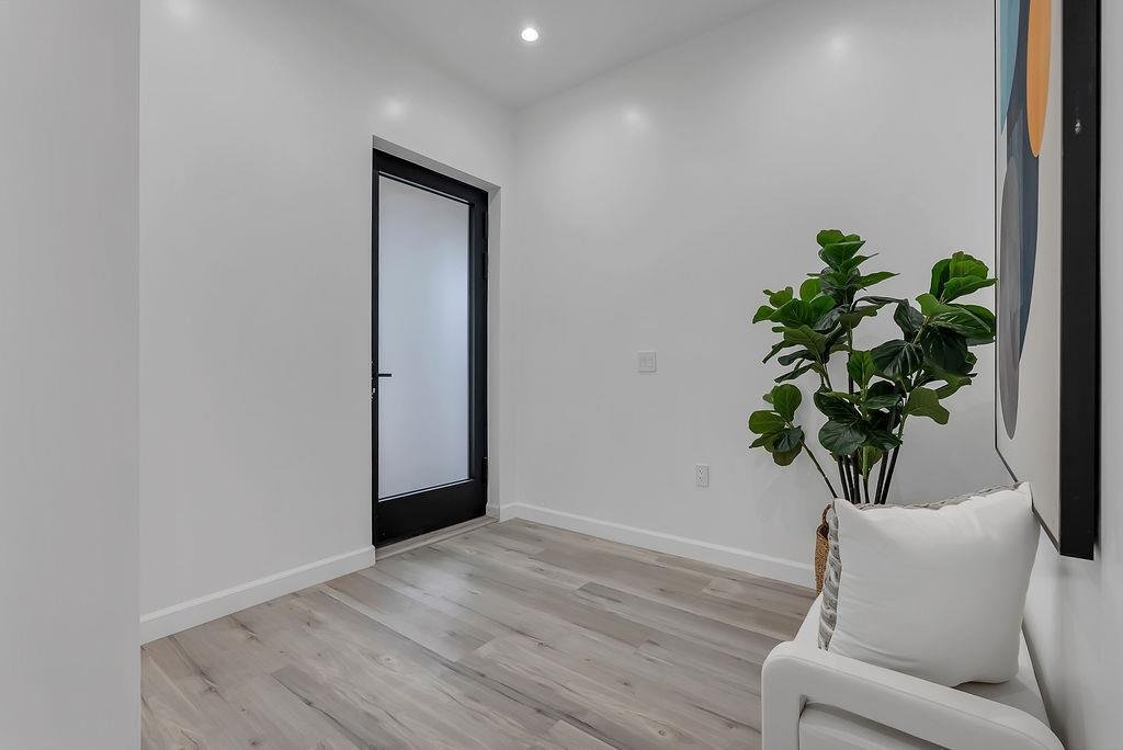 Condo in South San Francisco, California, United States 2 - 18277488