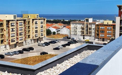Apartment in Camarate, Unhos e Apelacao, Lisbon, Portugal 1