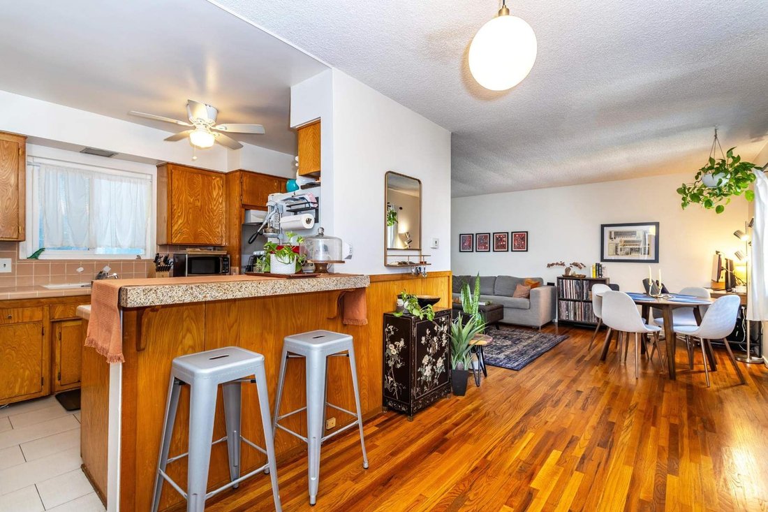 Condo in Los Angeles, California, United States 1 - 18278141