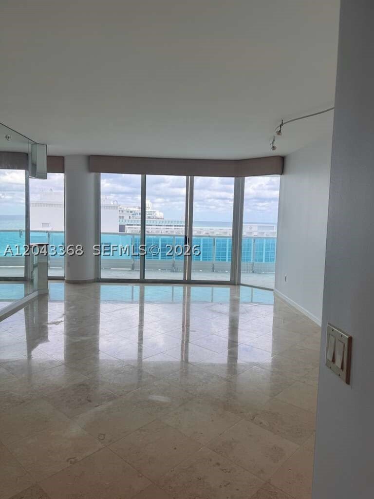Condo in Miami Beach, Florida, United States 5 - 18278746