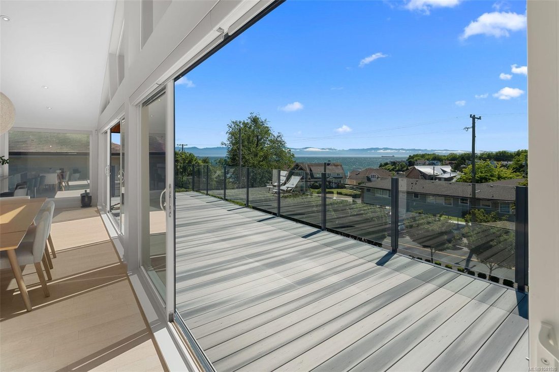 House in Oak Bay, British Columbia, Canada 2 - 18278556