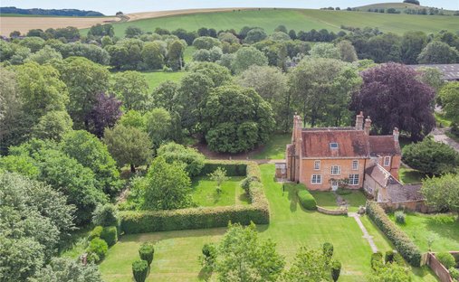 House in Alton Barnes, England 1