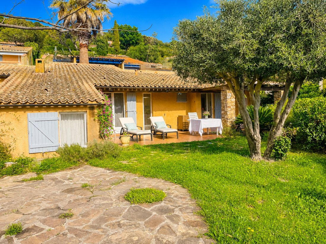 House in La Londe-les-Maures, Provence-Alpes-Côte d'Azur, France 1 - 17771879