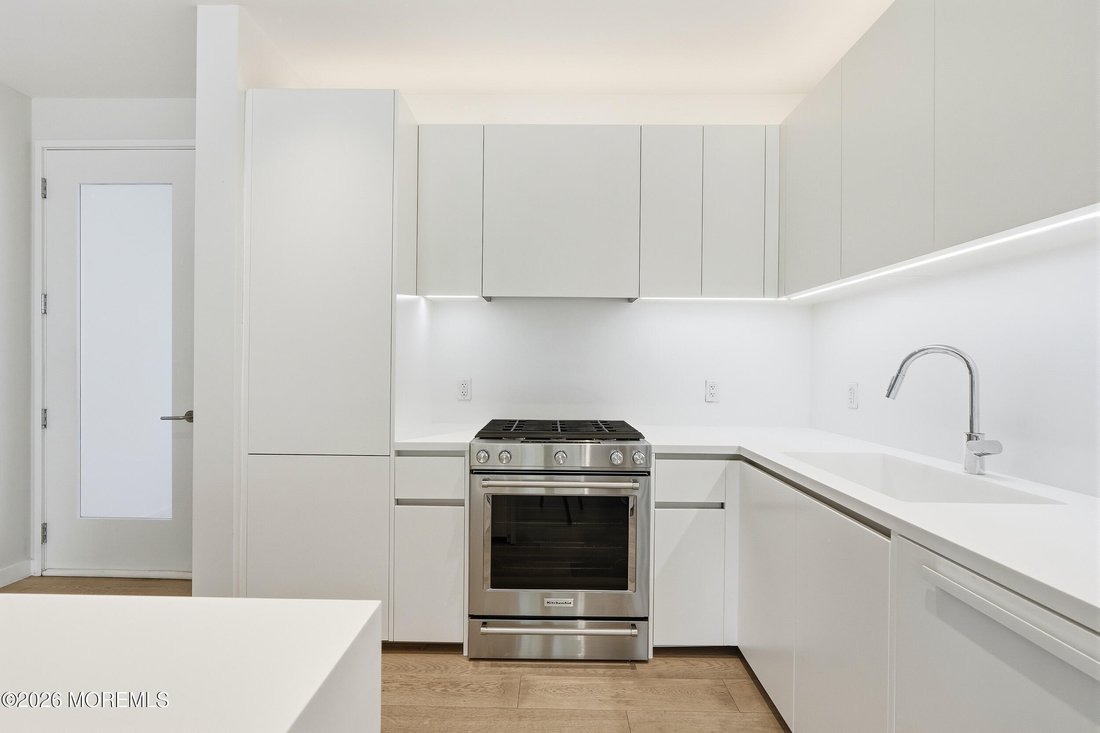 Condo in Asbury Park, New Jersey, United States 3 - 18276803