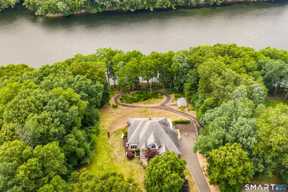 House in Southbury, Connecticut, United States 2 - 18276979