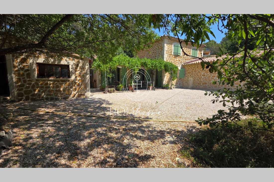 Villa in La Bouilladisse, Provence-Alpes-Côte d'Azur, France 1 - 18278327