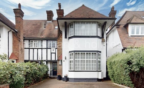 House in Childs Hill, Barnet, England 1