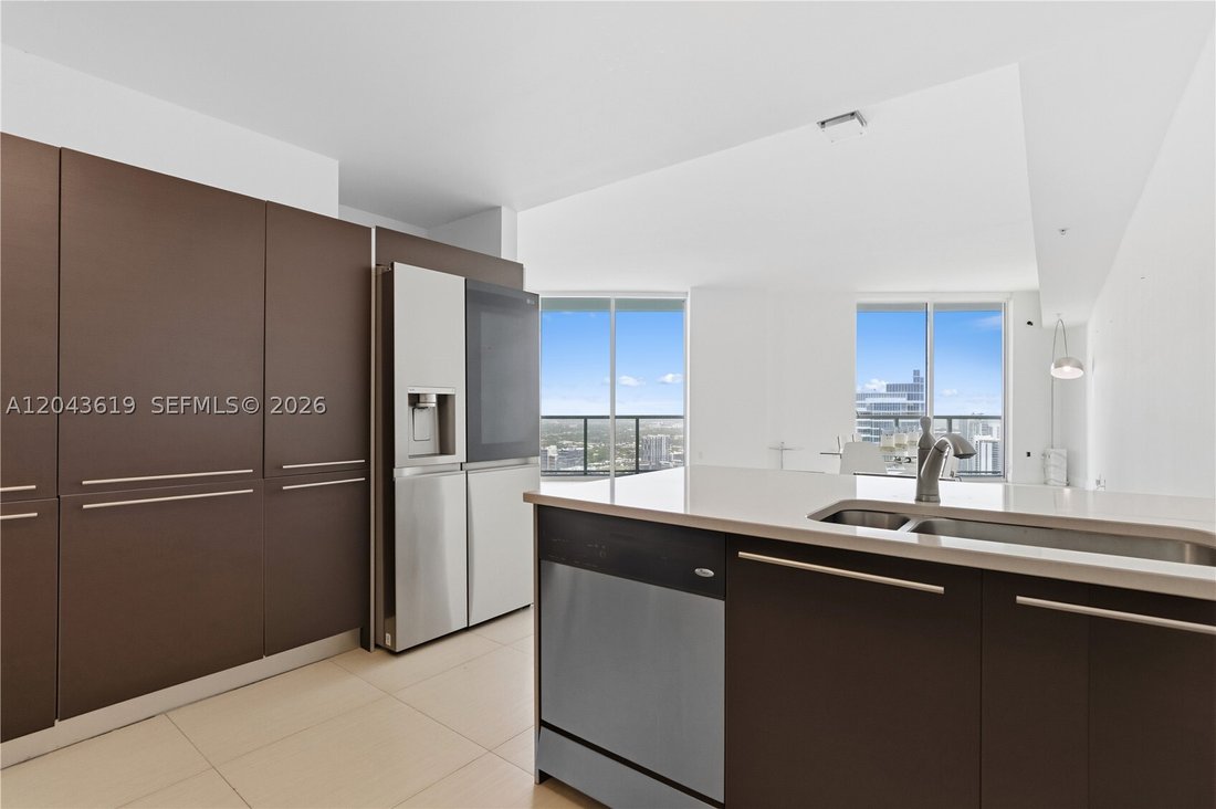 Condo in Miami, Florida, United States 4 - 18276942