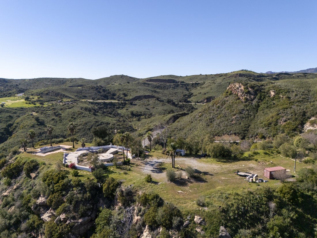 Land in Malibu, California, United States 2 - 18276758