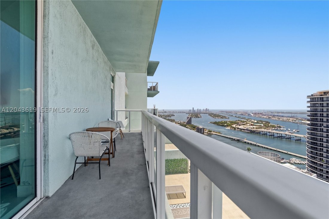 Condo in Miami, Florida, United States 2 - 18276942