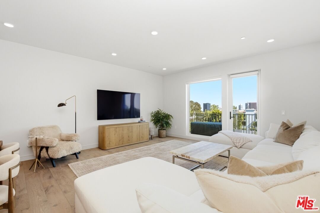 Condo in Los Angeles, California, United States 2 - 18278693