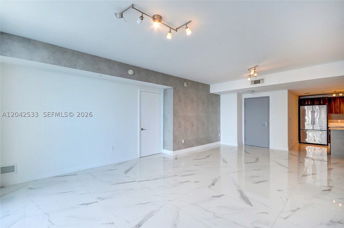 Condo in Miami, Florida, United States 3 - 18276949