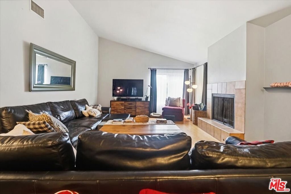 House in Los Angeles, California, United States 4 - 18276940